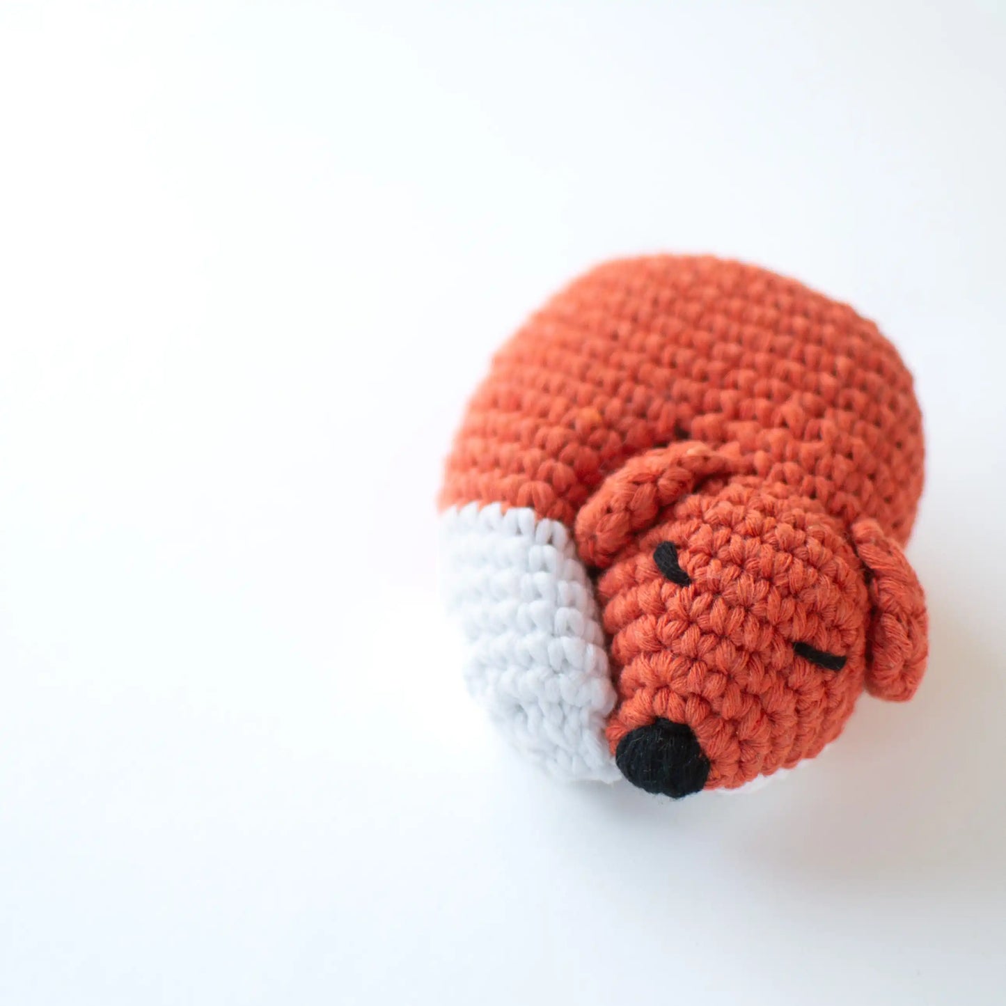 Sleeping Fox | Crochet amigurumi PDF pattern