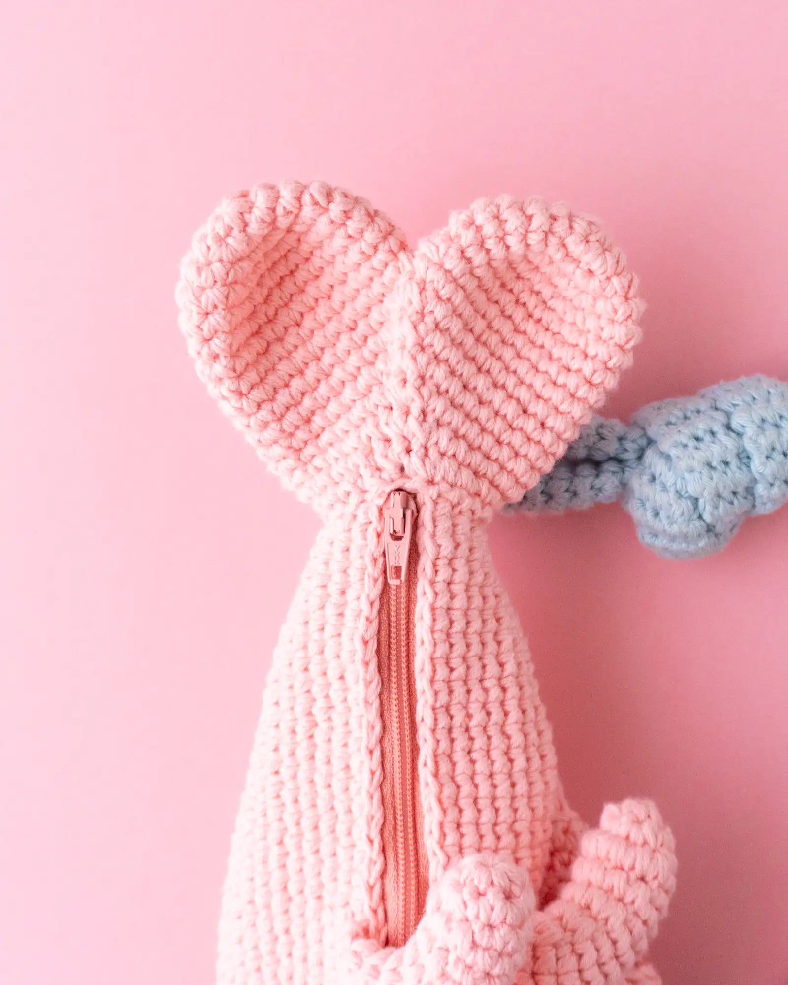 Crochet shrimp cross body bag pattern