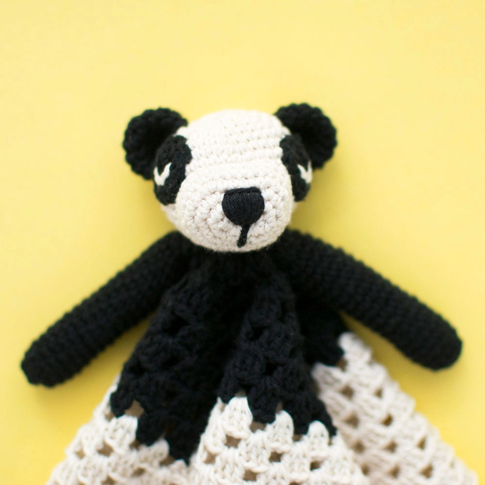 Elvis the snuggle panda | crochet amigurumi PDF pattern