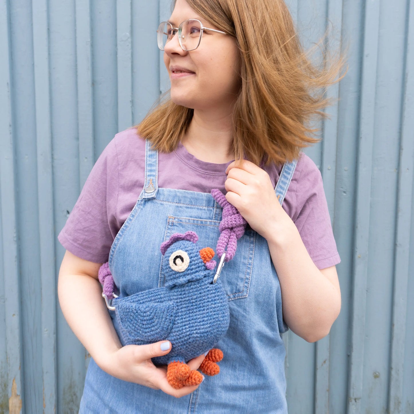 Crochet blue chicken bag pattern