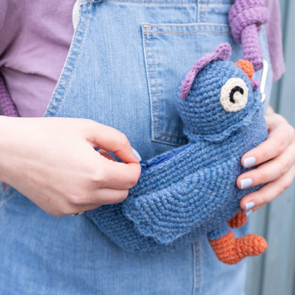 Crochet blue chicken bag pattern