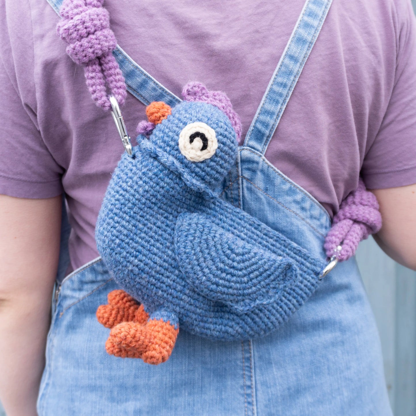 Crochet blue chicken bag pattern