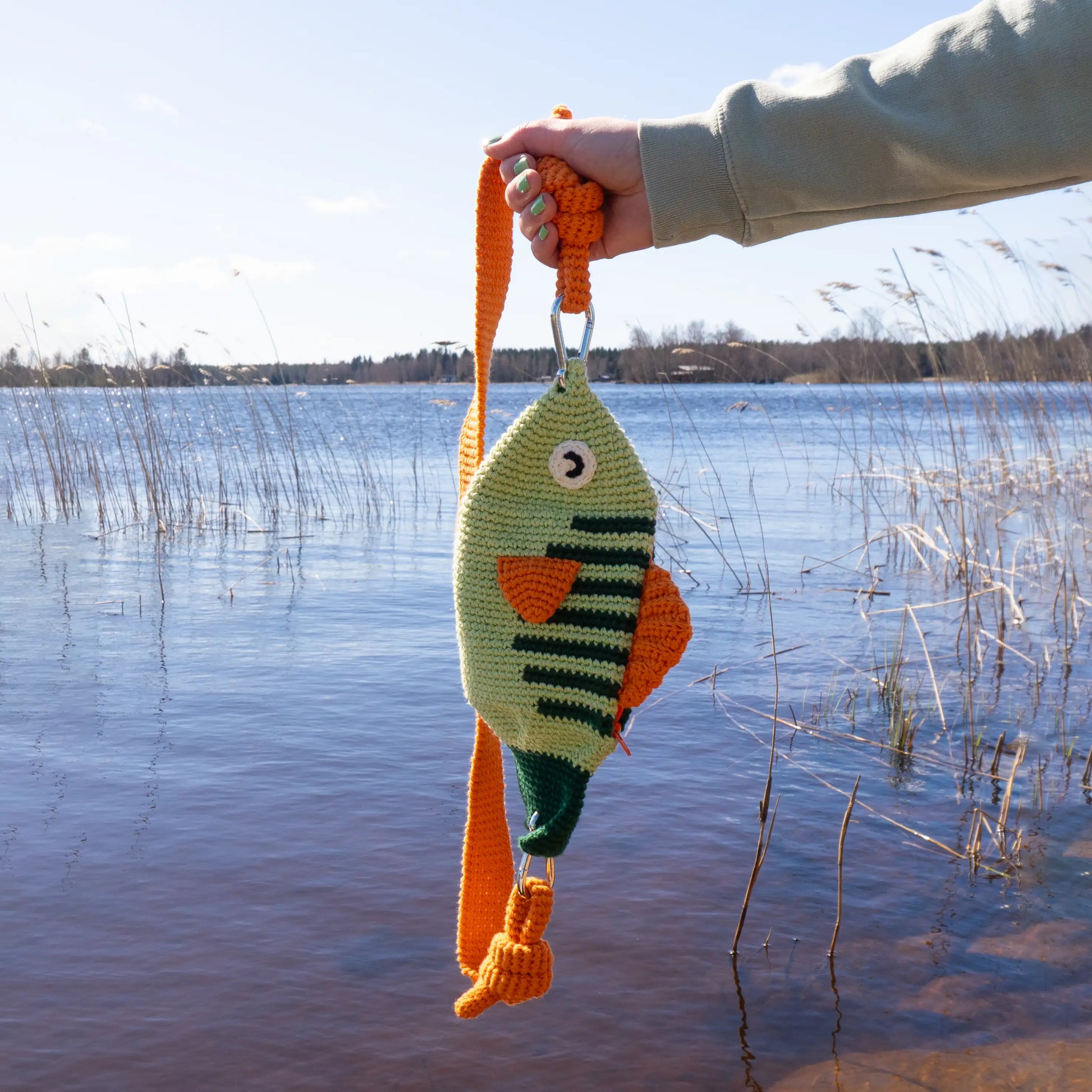 Crochet perch fish cross bosy bag pattern